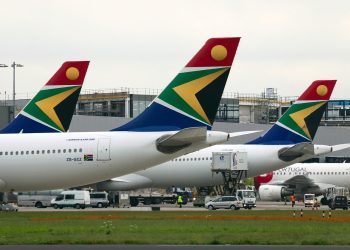 Zimbabwe owes nearly R2.8bn to international airlines including SAA