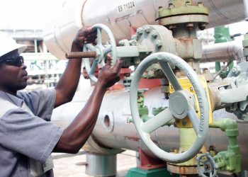 Africa must use its gas reserves to drive the economy, industry officials say