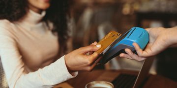 FNB Namibia scraps swipe fees in new pricing structure