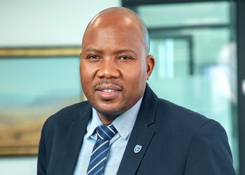 Standard Bank Namibia backs blueberry project with N$40 million